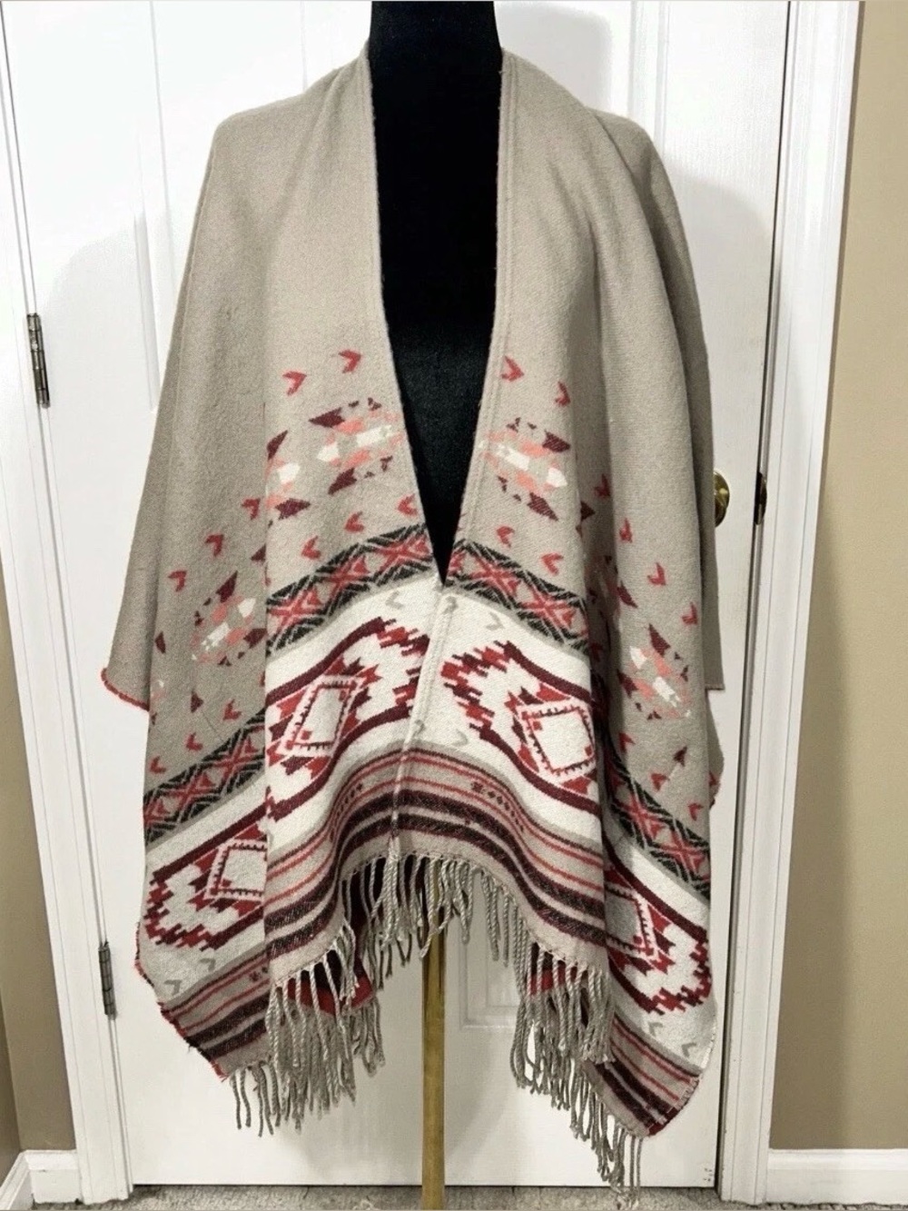 American Eagle Southwestern Wool Blend Fringe Poncho Wrap Blanket Sz One Size